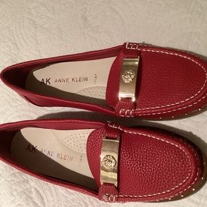 Anne Klein Red flats size 8.5